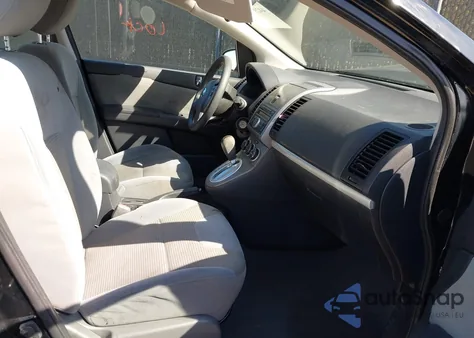 2010 Nissan Sentra 2.0S z USA, uszkodzony, nr VIN 3N1AB6AP9AL661336